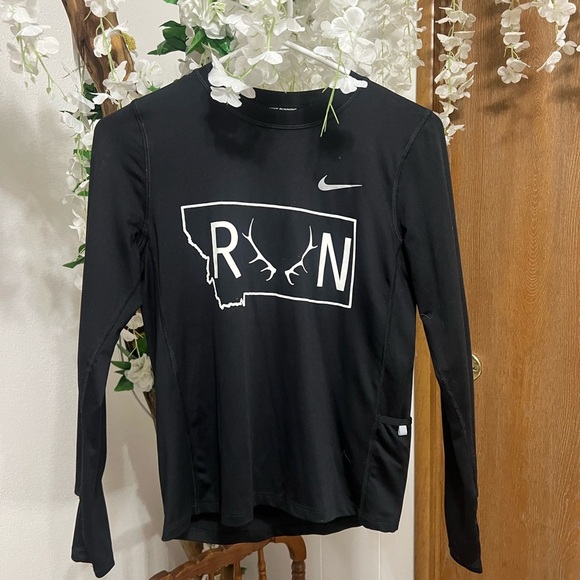Nike Black Long Sleeve Shirt with Graphic - Picture 1 of 7